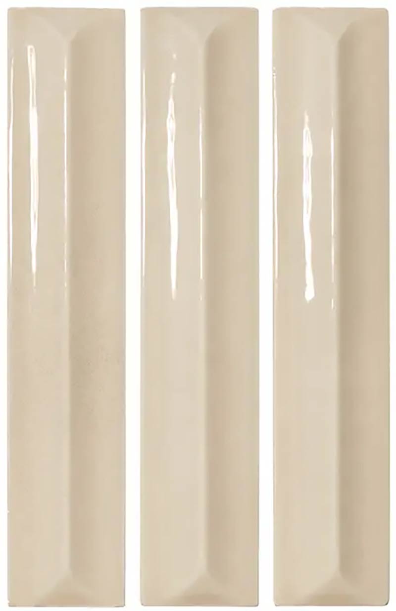 Nouvelle Vague Almond gloss