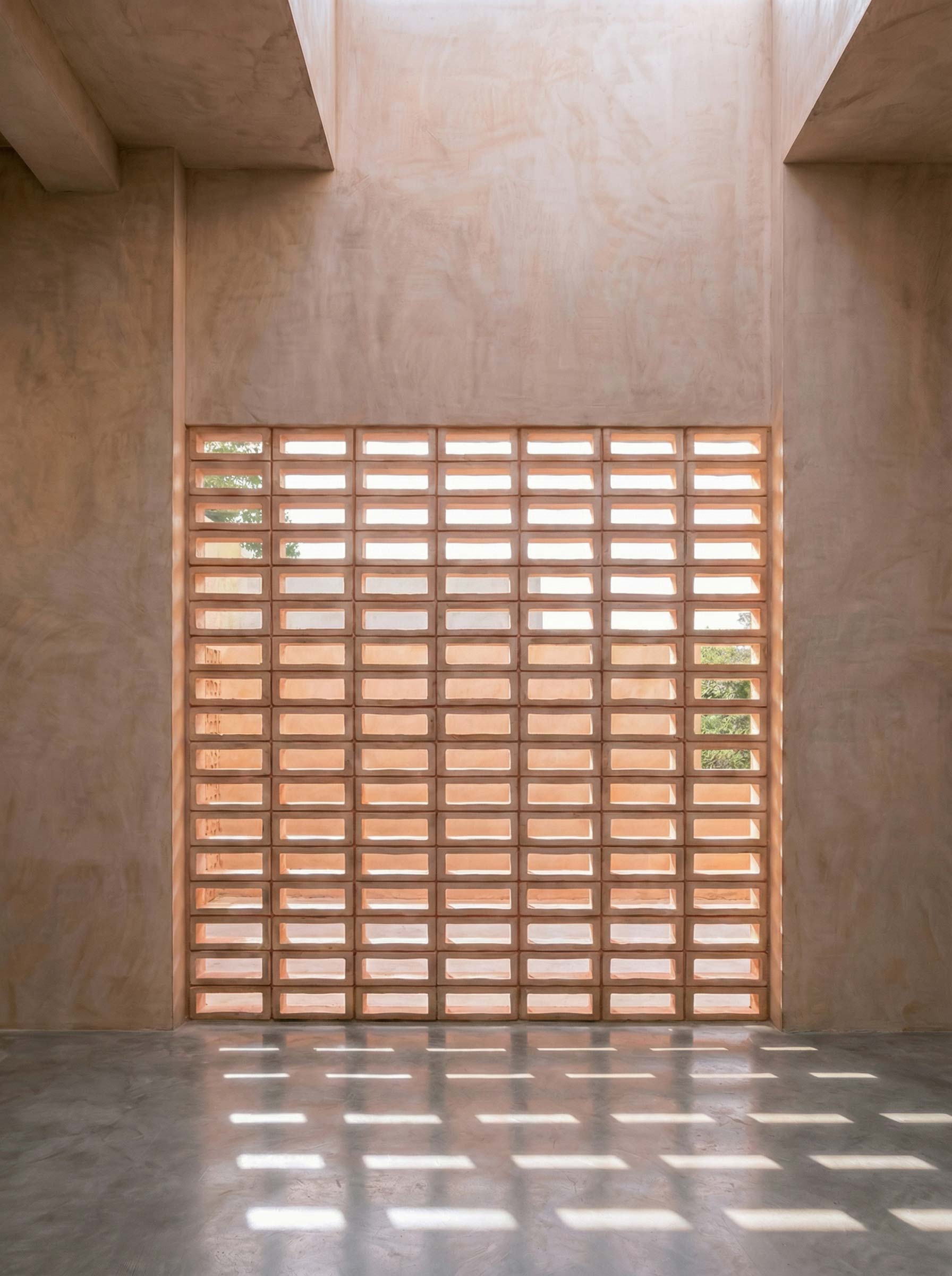 Nuet Beige 12x24